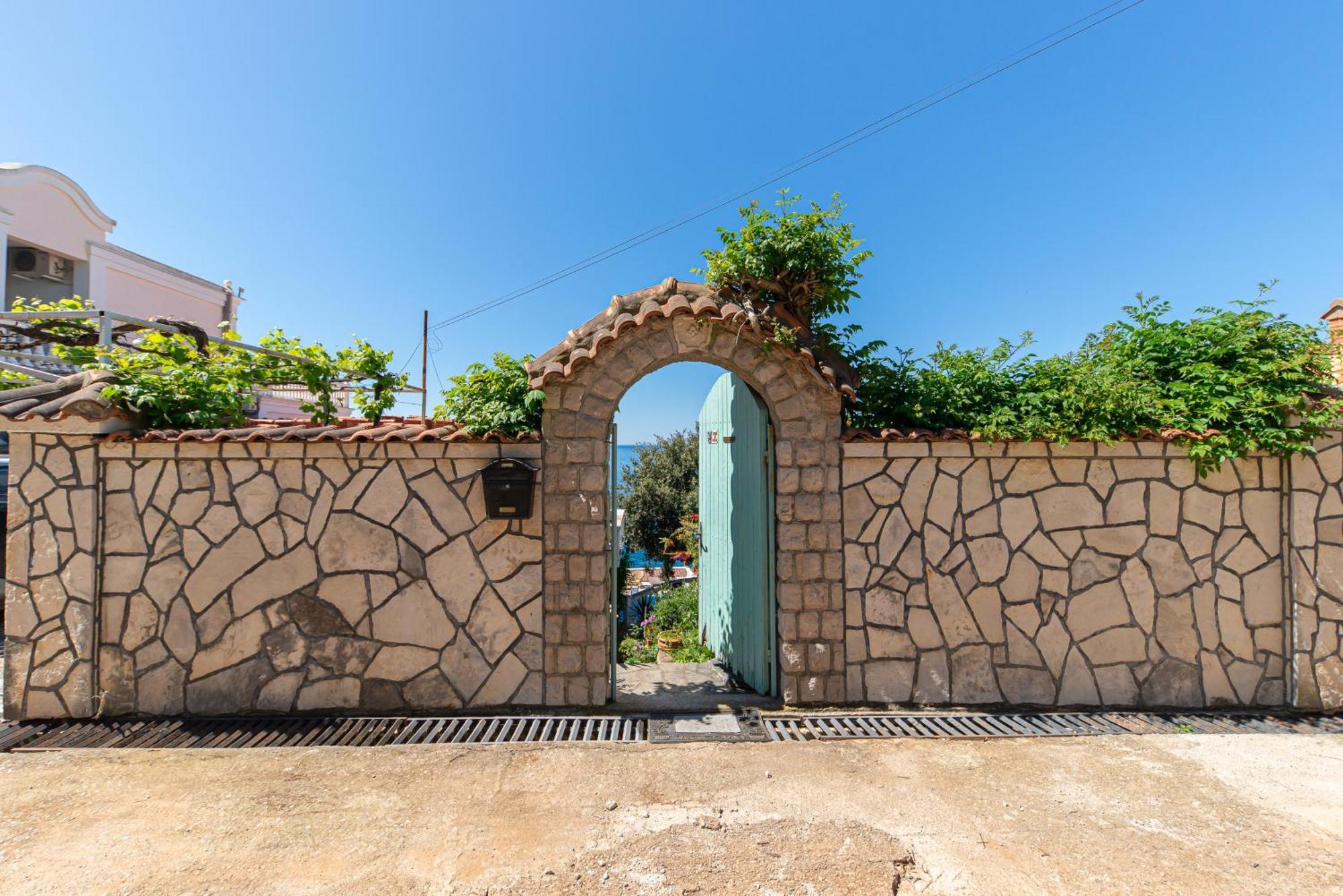 Vila Dora ドプラー・ヴォダ エクステリア 写真